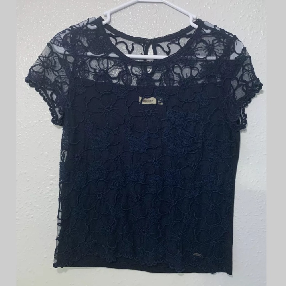 HOLLISTER CALIFORNIA LACE FLORAL TOP SIZE S